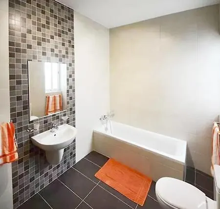 Apartmán Ross 8 *